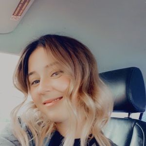 Meet your Posher, Lauralee